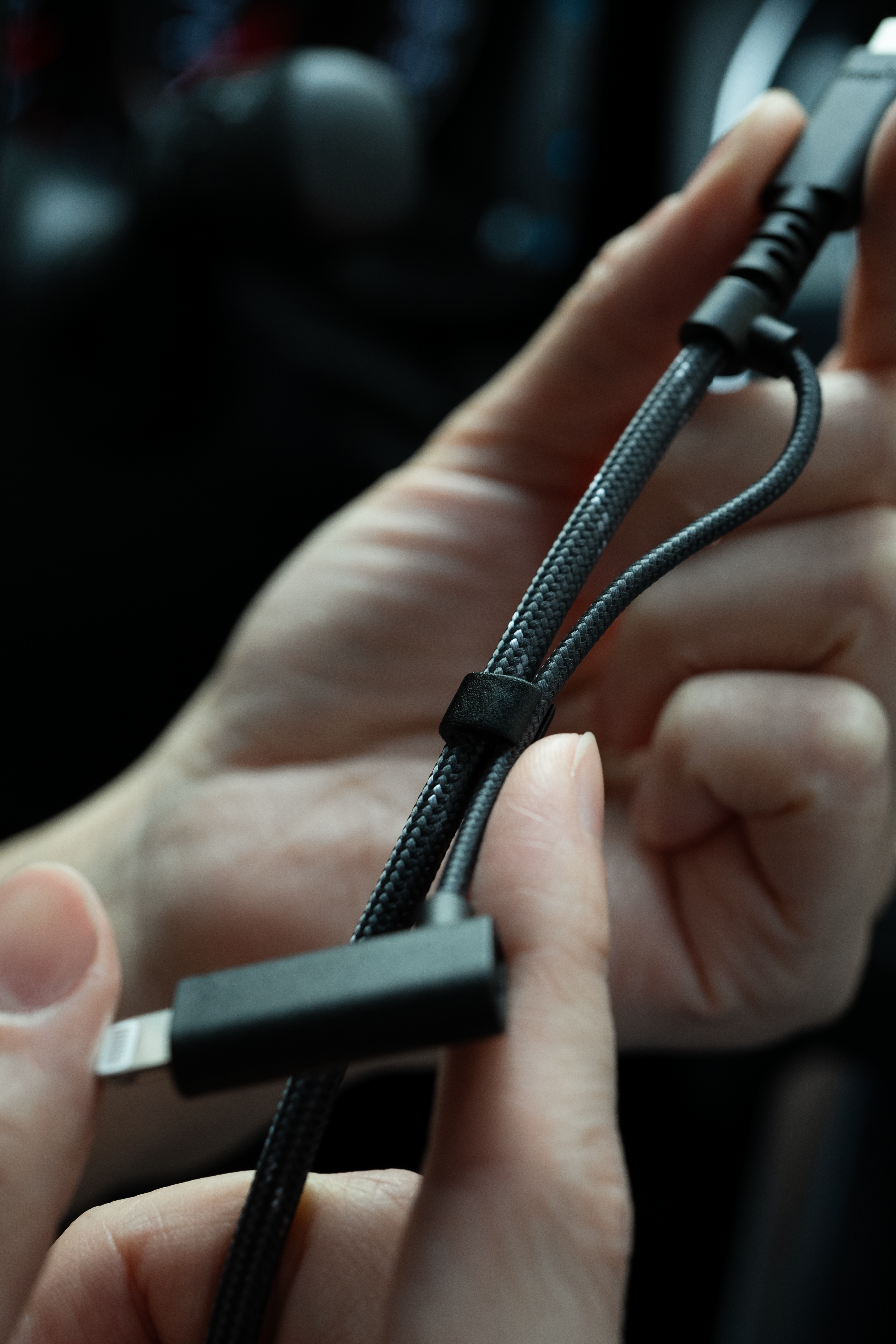 2-in-1 USB-C to USB-C & Lightning Charging/Snyc Cable (1M)