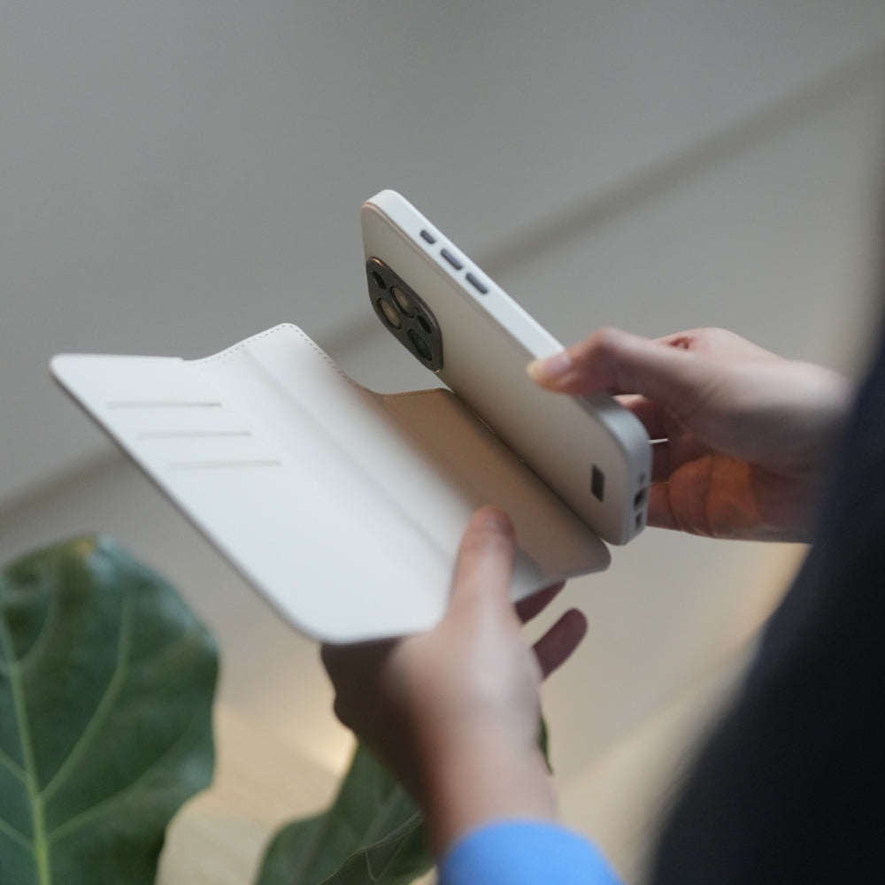 Overture Case with Detachable Wallet (MagSafe)