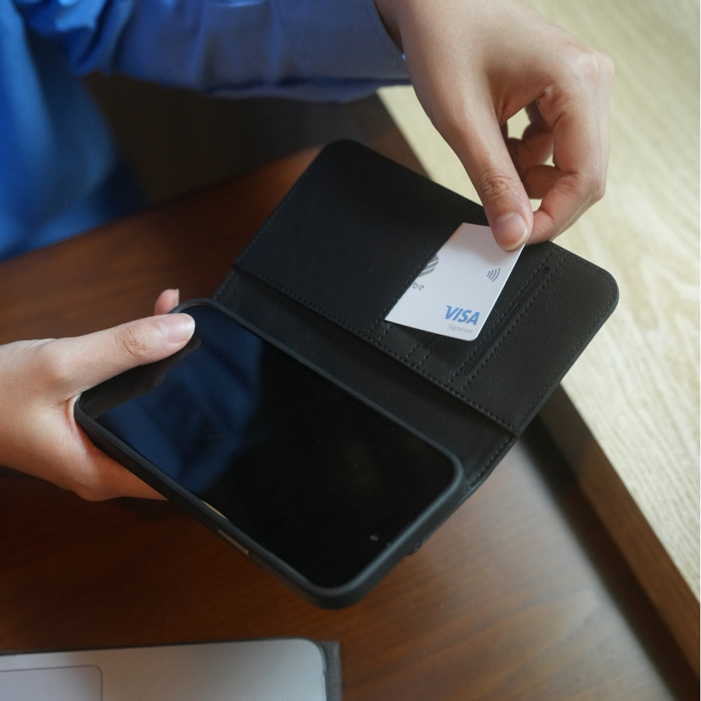 Overture Case with Detachable Wallet (MagSafe)