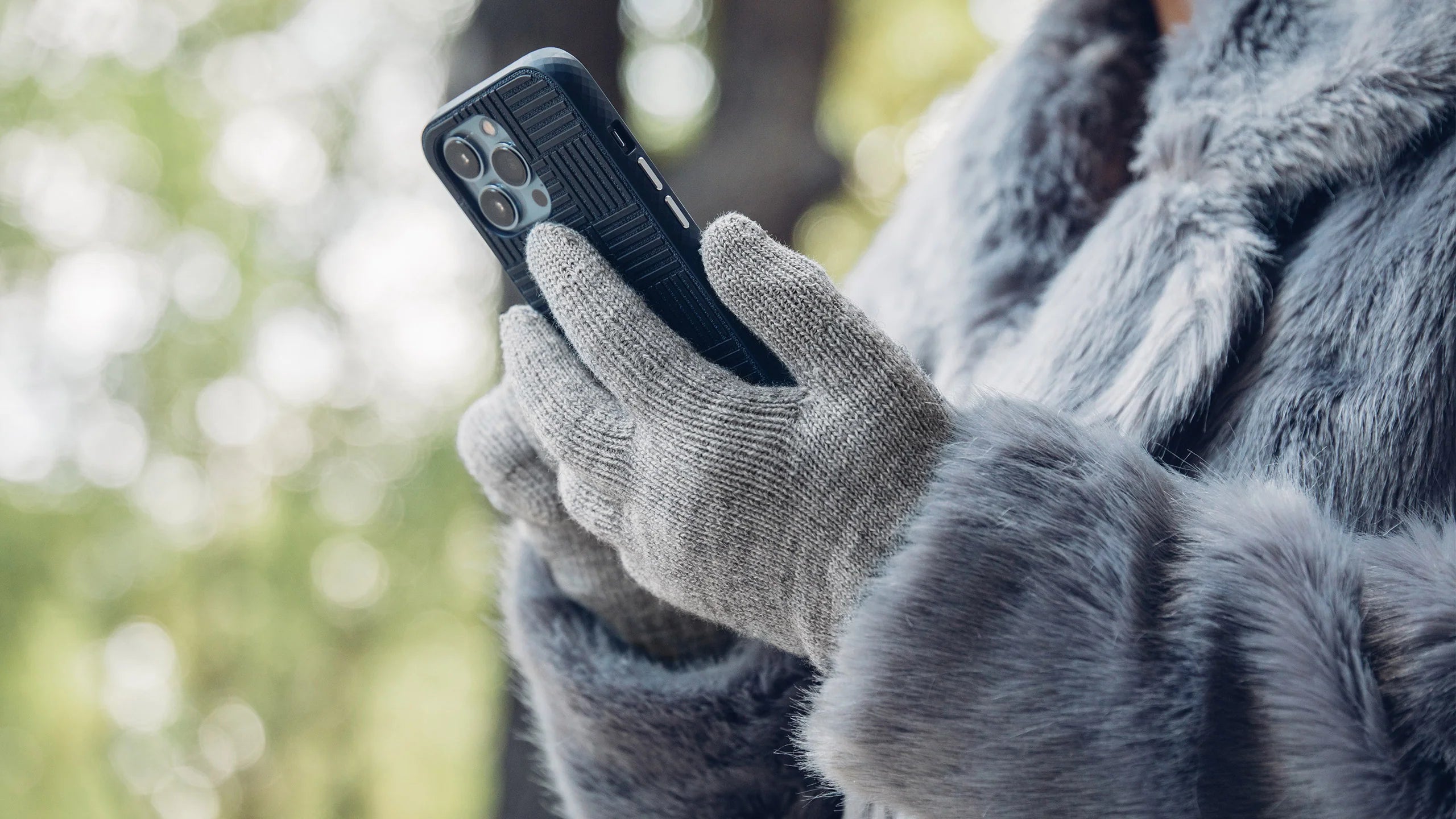Phone gloves top