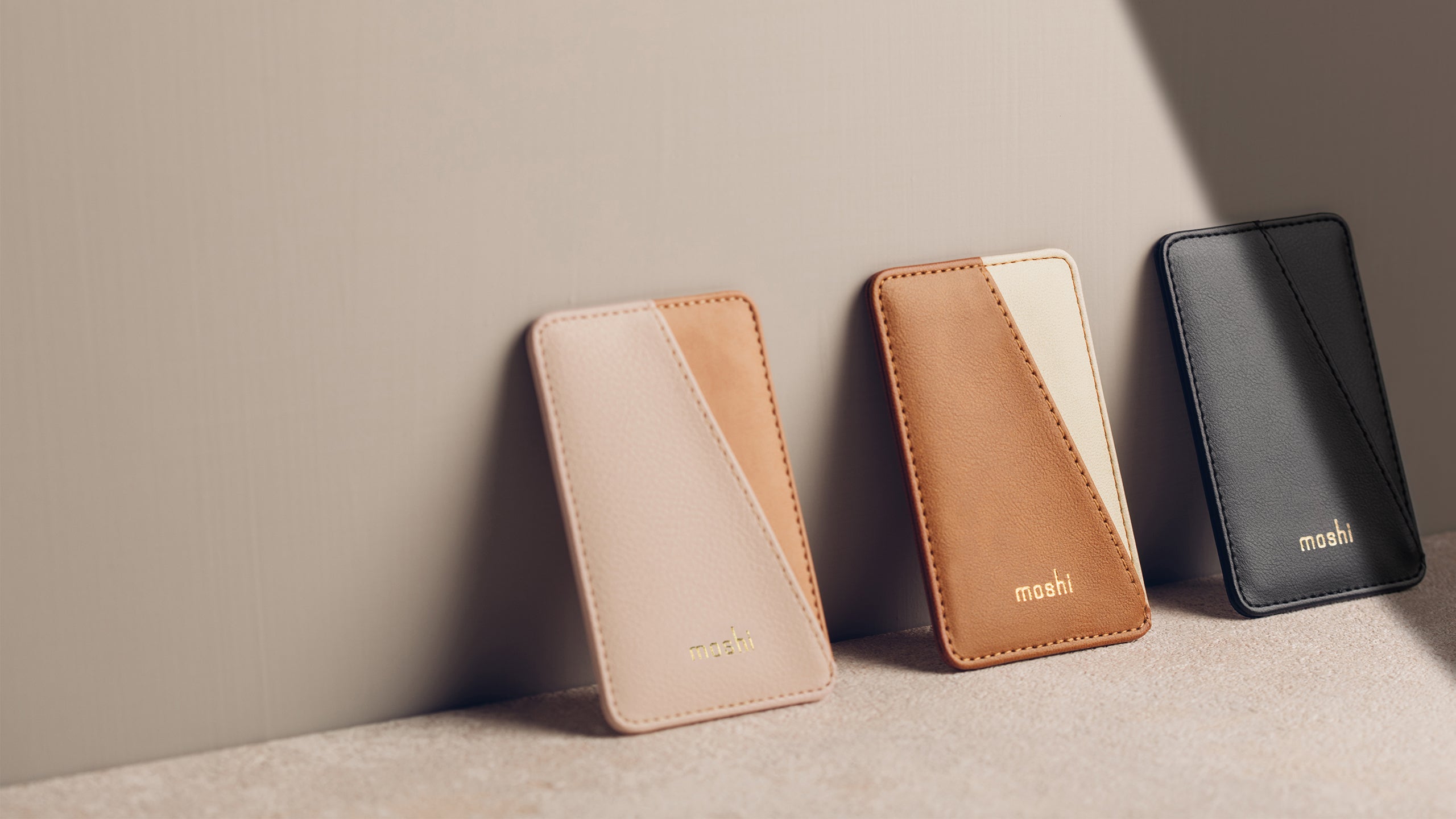 Chloé Walden Small Leather Phone Pouch (Technology)