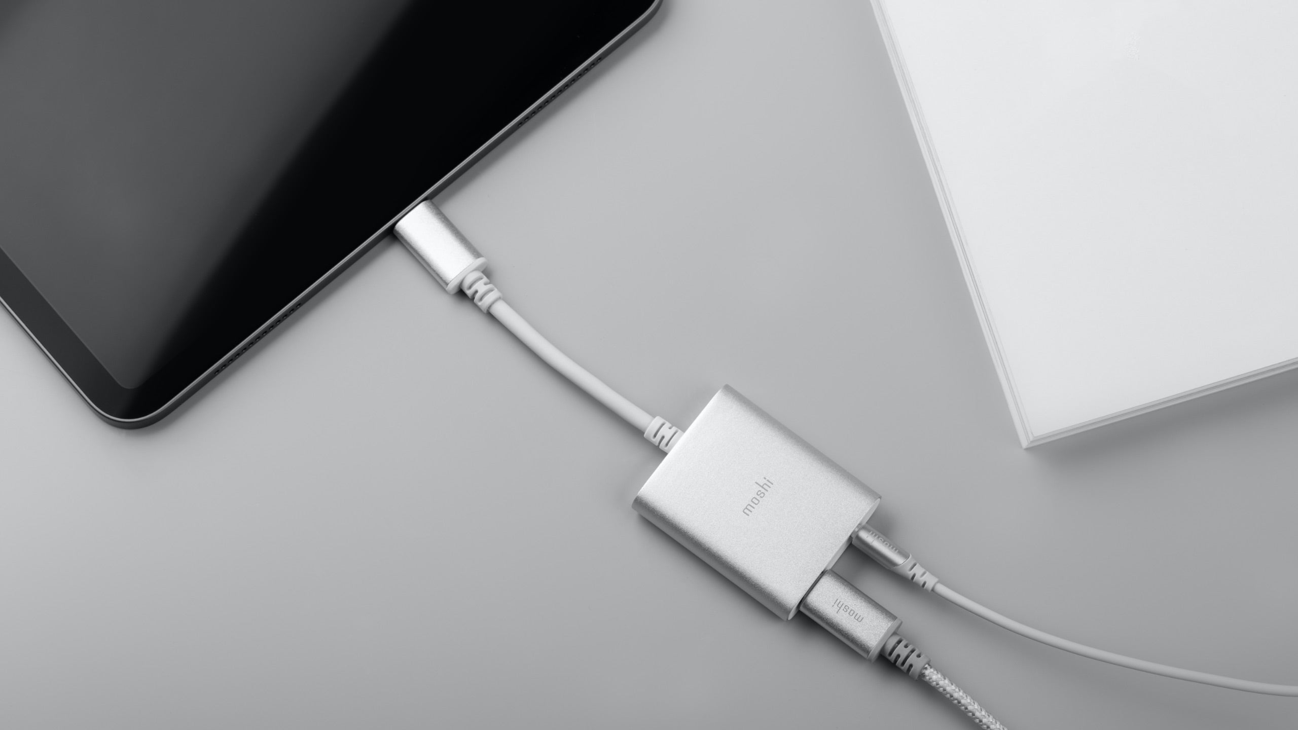 USB-C Digital Audio Adapter with Charging – (US)